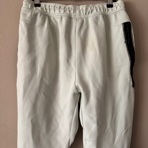 Nike Sportswear Tech Fleece Jogger Pants Lime Ice Black Size L - Picture 9 of 12